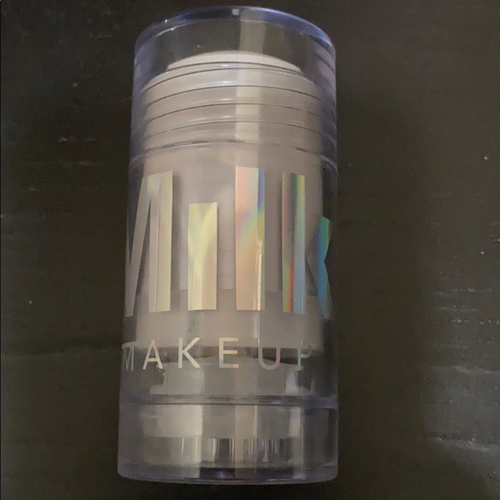 Milk makeup highlighter in the shade supernova